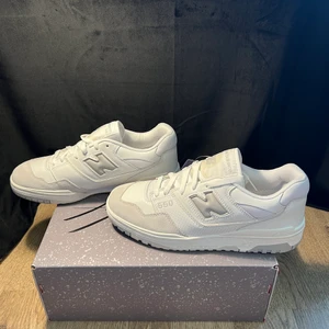 New Balance 550  - New Balance 550 White/Grey/Grey i 43 helt nya