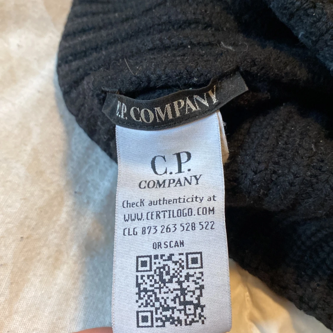 C.p. company mössa - 90