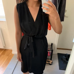 Other Stories klänning  - St 34  Endast avhämtning 