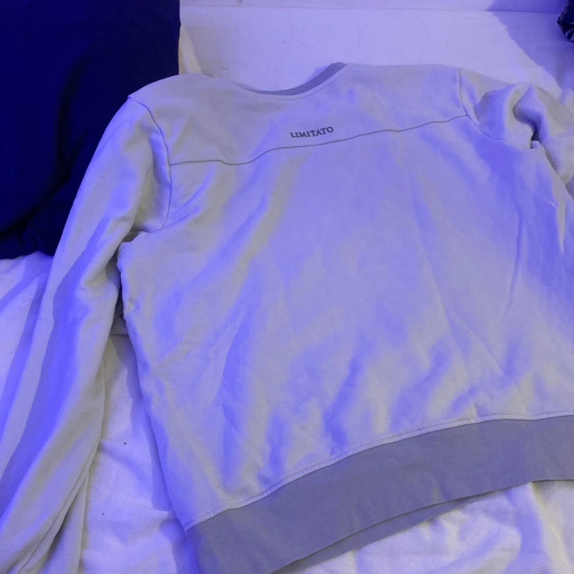 En fet limitato tröja  - 91