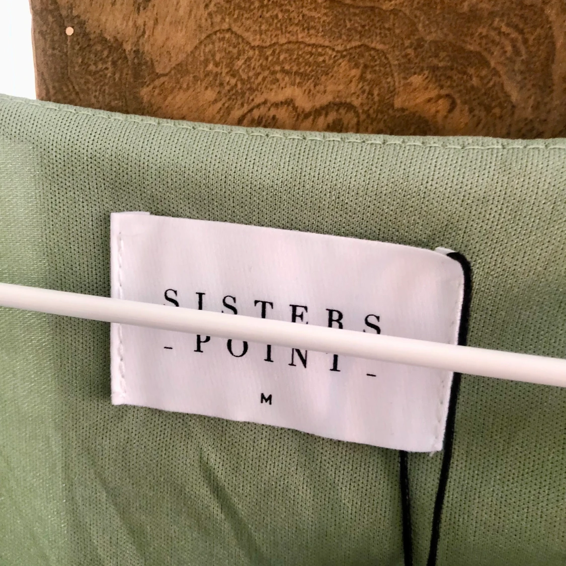 Sisters Point Grön Louise Short Sleeve Dress - 91