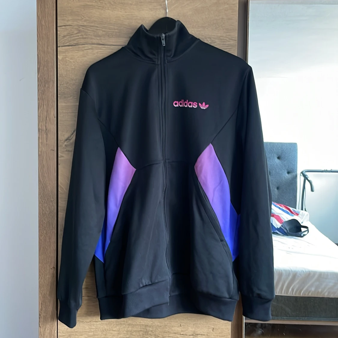 Adidas tröja storlek l