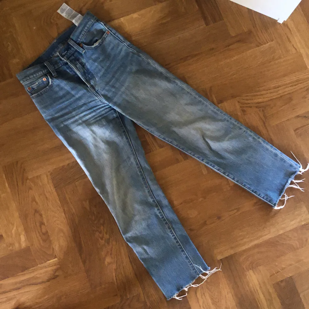 Levis jeans strlk 25, använda men i fint skick! . Jeans & Byxor.