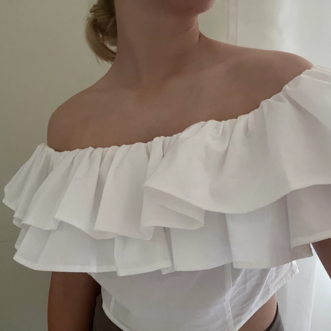 En volang topp från ginatricot  - 90