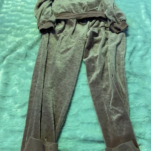 Väldigt mysigt sätt - Otroligt mysigt sätt. 20kr för hela sättet💗