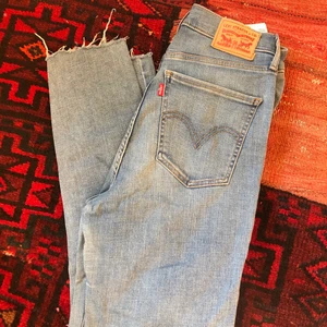 Levis jeans - Mile high slim - Gott skick.