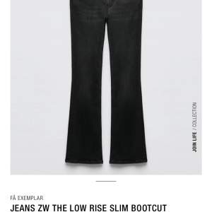 Säljer dessa lågmidjade jeans från Zara Endast testade med lappen kvar, passade inte mig💗