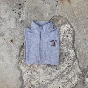 1/4-Zipper!! 🌱🌱 - Riktigt najs champion 1/4 zipper. Storlek M och passar tts. Bra skick. Tveka inte att höra av dig om du undrar något! 🌱✌🏻