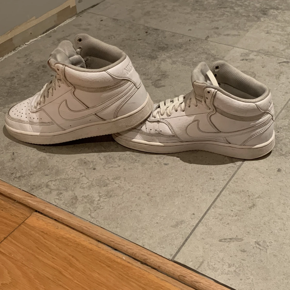 Nike m court vision mid 