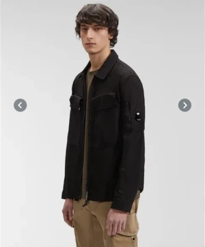 CP company over shirt/jacka - CP company overshirt, helt nya i förpackning. Finns i färgerna på bilden, strl M-L. Obs! Kopior därav priset