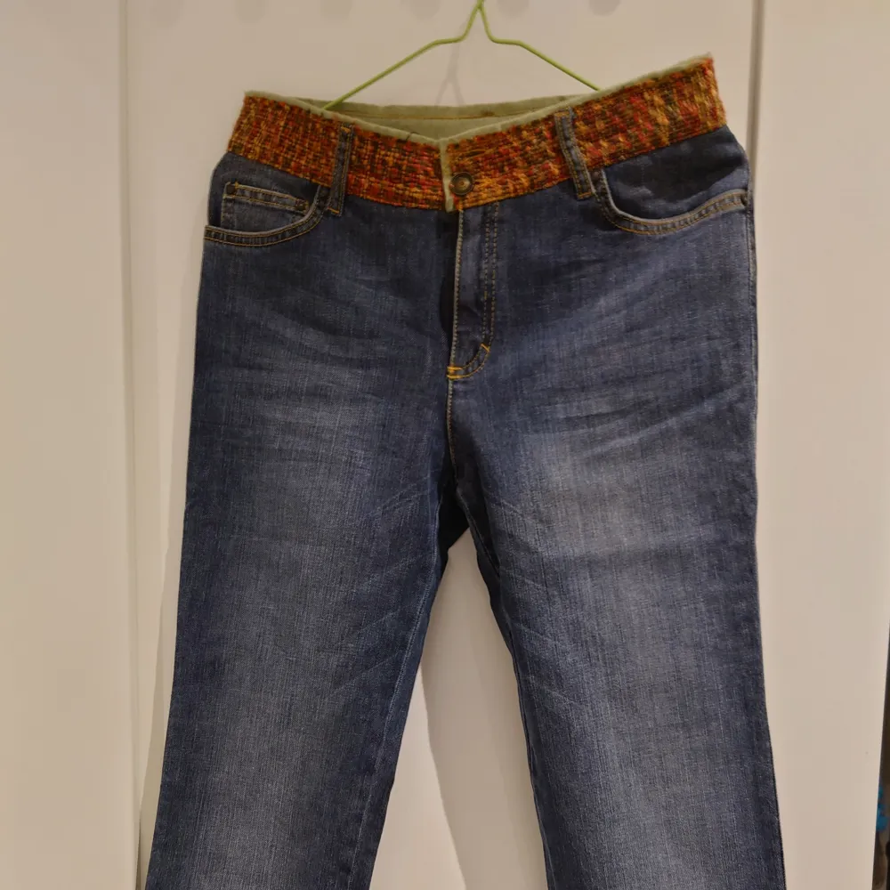 Fina jeans i rak modell, använd endast 1 gång. Jeans & Byxor.