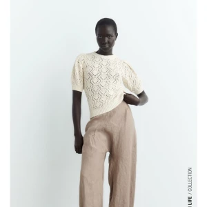 Topp Zara  - Aldrig använd. Storlek S (liten i storleken).