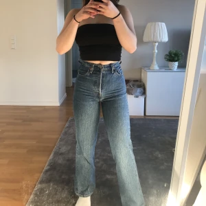 Levis raka jeans - Säljer pga blivit lite små, jättefint skick 