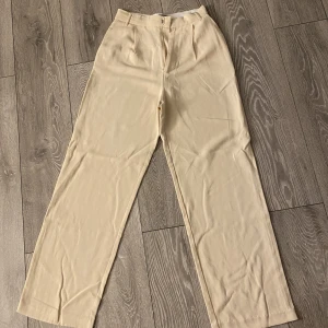 Kostymbyxor  - Kostymbyxor från Zara