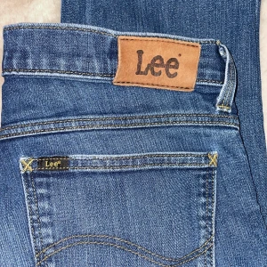 Low waist  - Skriv om frågor 