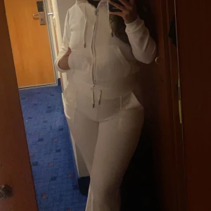 Jucie dress - Vit jucie dress i storlek S/Xs