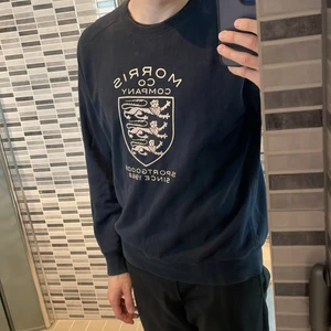 Morris crewneck - Morris Crewneck. Ganska stor i storlek. Fint skick