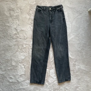Monki jeans taiki  - Jeans från Monki i bra skick!🥰