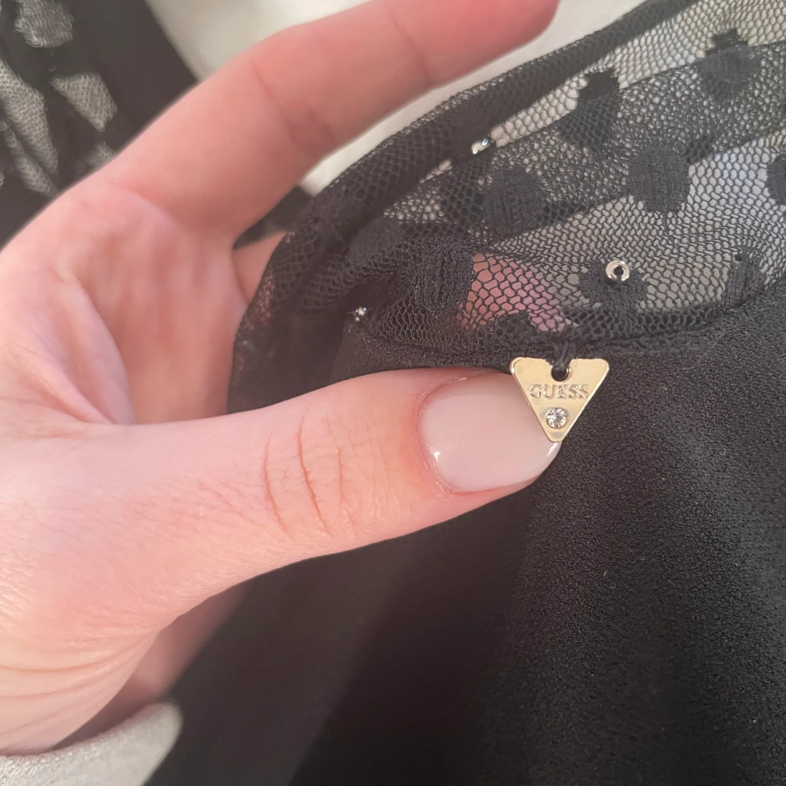 TOPP FRÅN GUESS - 90