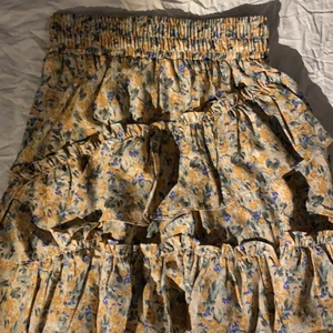 Kjol - Kjol i bra skick stl xs-s skulle jag säga den är i bra skick och inga fläckar eller skador