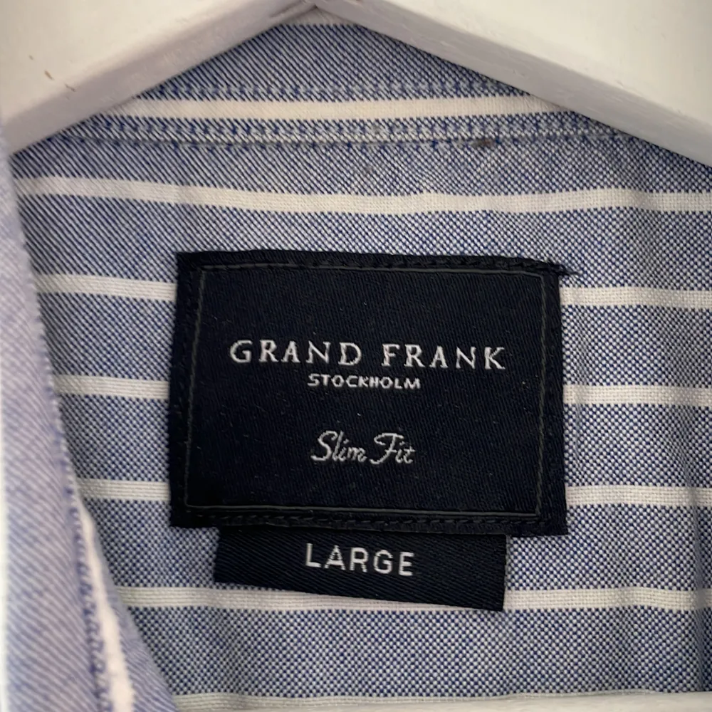 Grand frank skjorta herr storlek L, slim fit.. Skjortor.