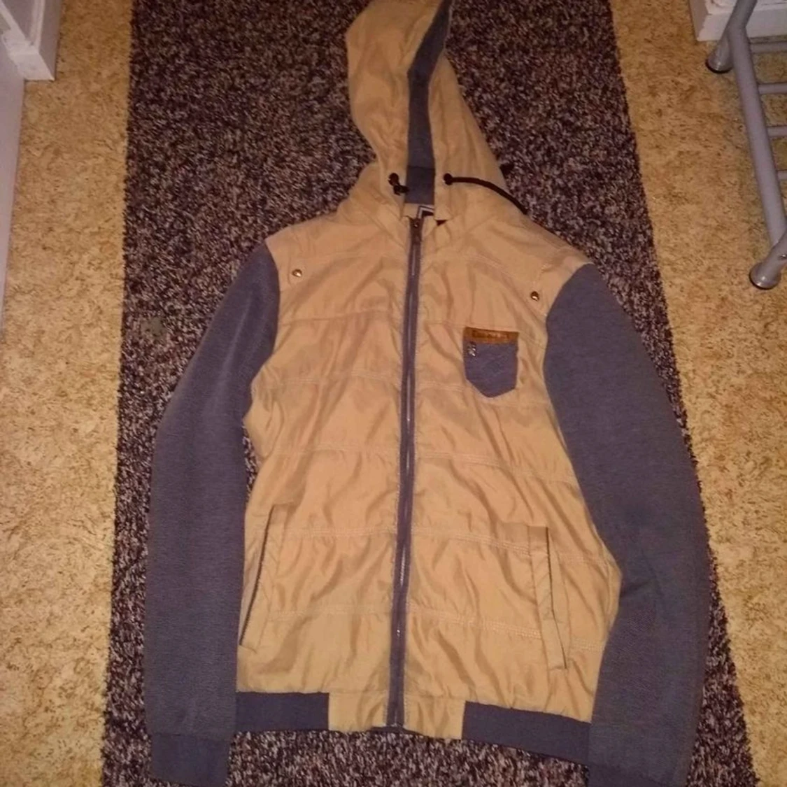 2 st långt tröjaStl L. Står för frakten  - 2