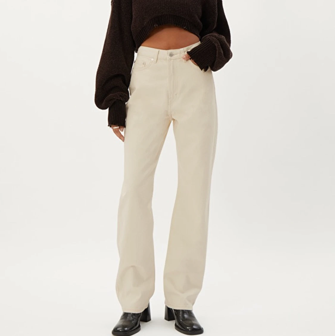 Beiga jeans från Weekday