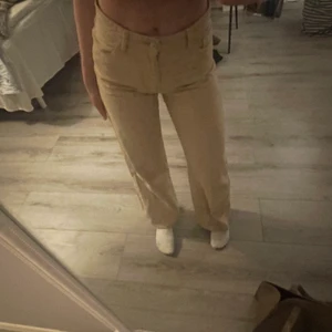 Monki jeans  - Supernice beige jeans 