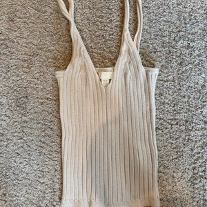 ❗️ Naturvit linne från HM❗️ - 💕Säljer denna naturvita linnet från Hm då den inte passar. Linnet är i storlek XS och den passar till allt💕