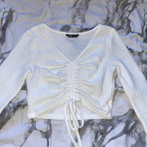 Croppad långärmad  - Jätte fin o helt oanvänd 