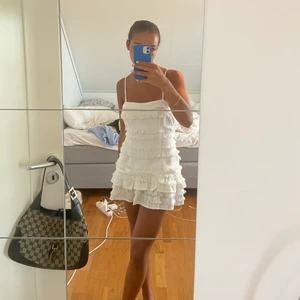 Klänning princess polly - Så fin klänning från princess polly, 700kr nypris🥰🥰