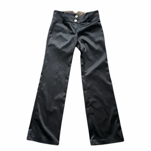 Kostymbyxor - MORGAN - Säljer dessa svin snygga kostymbyxor från märket Morgan. Köpta på Vestiaire Collective. Bra stick