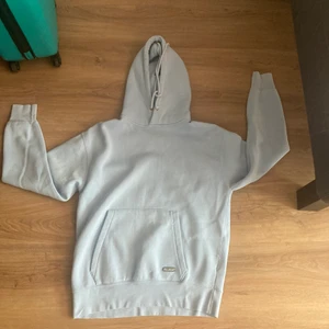 Pull and bear hoodie storlek Small - Stor i storleken  Skick 9/10 Nypris runt 250
