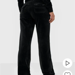 Juicy couture  - Intressekoll på dessa juicy couture byxor. Köpte de för någon månad sen men kommer aldrig till användning tyvärr.. säljer endast vid bra pris! 