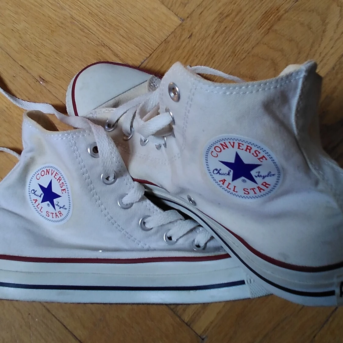Helt nya Converse Strl 43