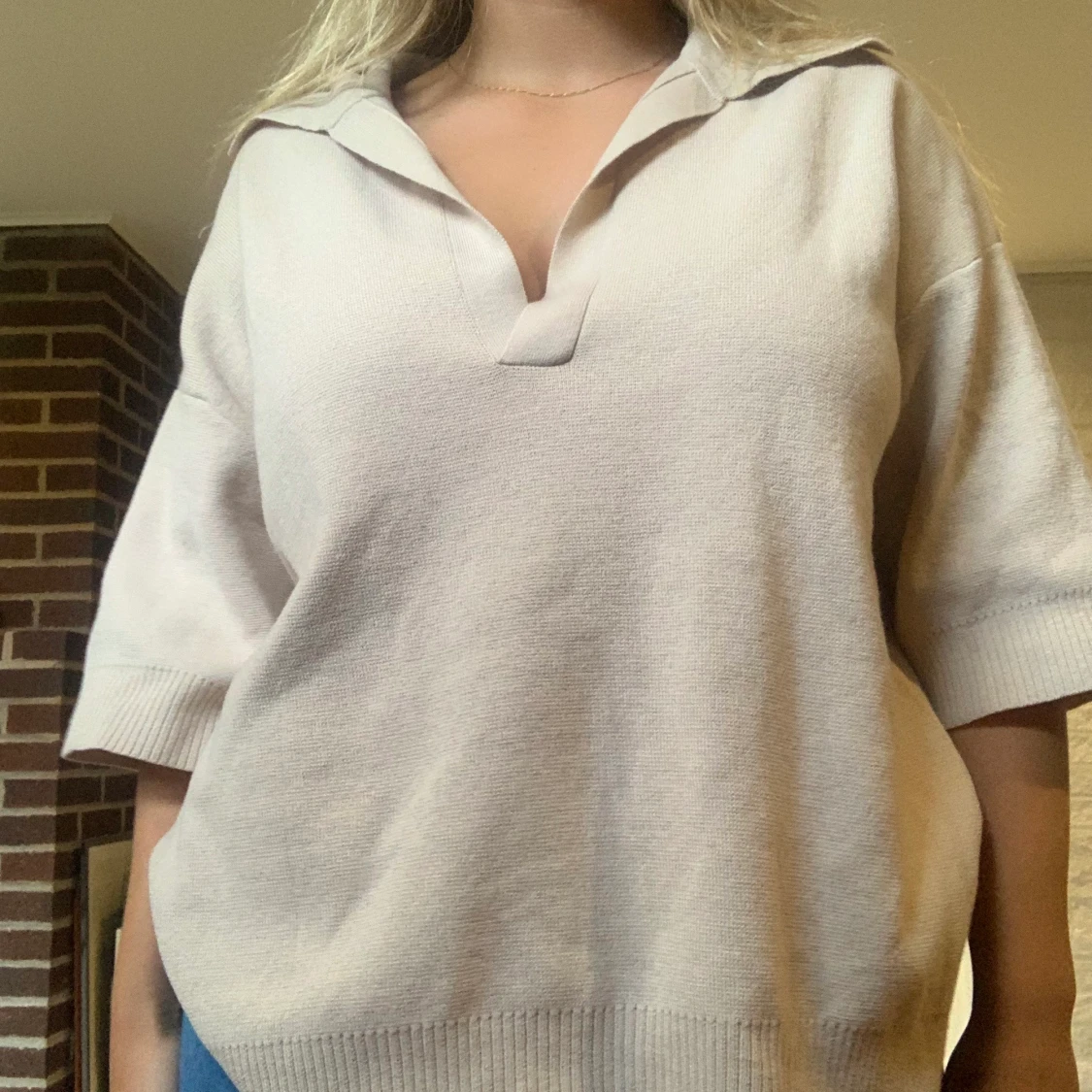 Beige finstickad kortärmad tröja