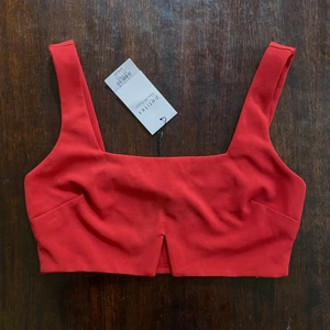 Asos topp röd  - Ny med prislapp. 