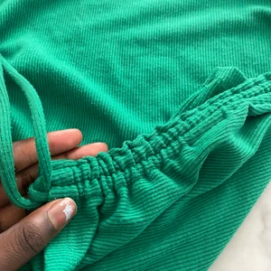 Grön tröja från zara  - Säljer nu min grönan tröja för den inte kommer till användning, skriv för mer bilder 