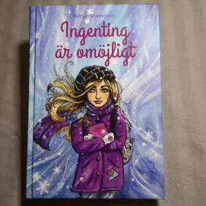 Bok - Cassidy har ett jobbigt år och ingen att vända sig till men så börjar en ny tjej och allt blir spännande men är allt verkligen sant är frågan. 