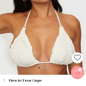 Vit Bikini överdel  - Vit bikini överdel från Nelly, aldrig använd då den inte passade. Storlek M 