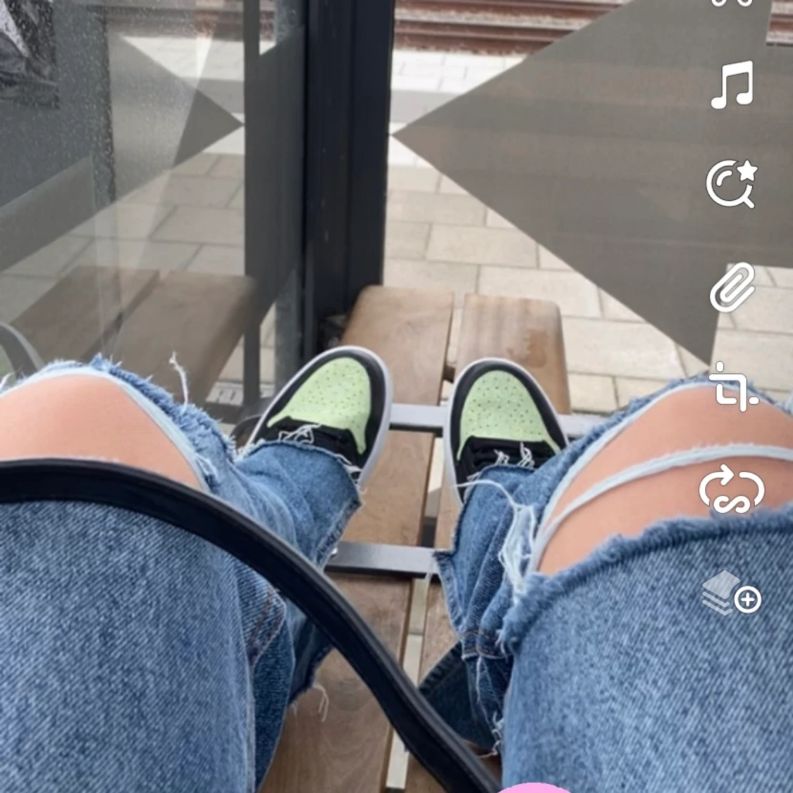 Jordan 1 mid barely volt - 90