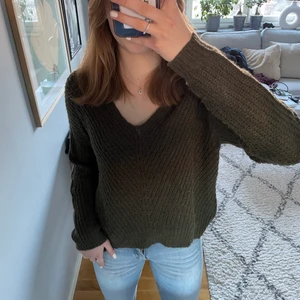 grön tröja💚 - mörkgrön stickad tröja från asos, storlek S💚