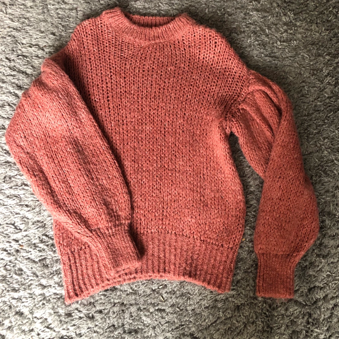 Rosa stickadtröja, strl: M - 90