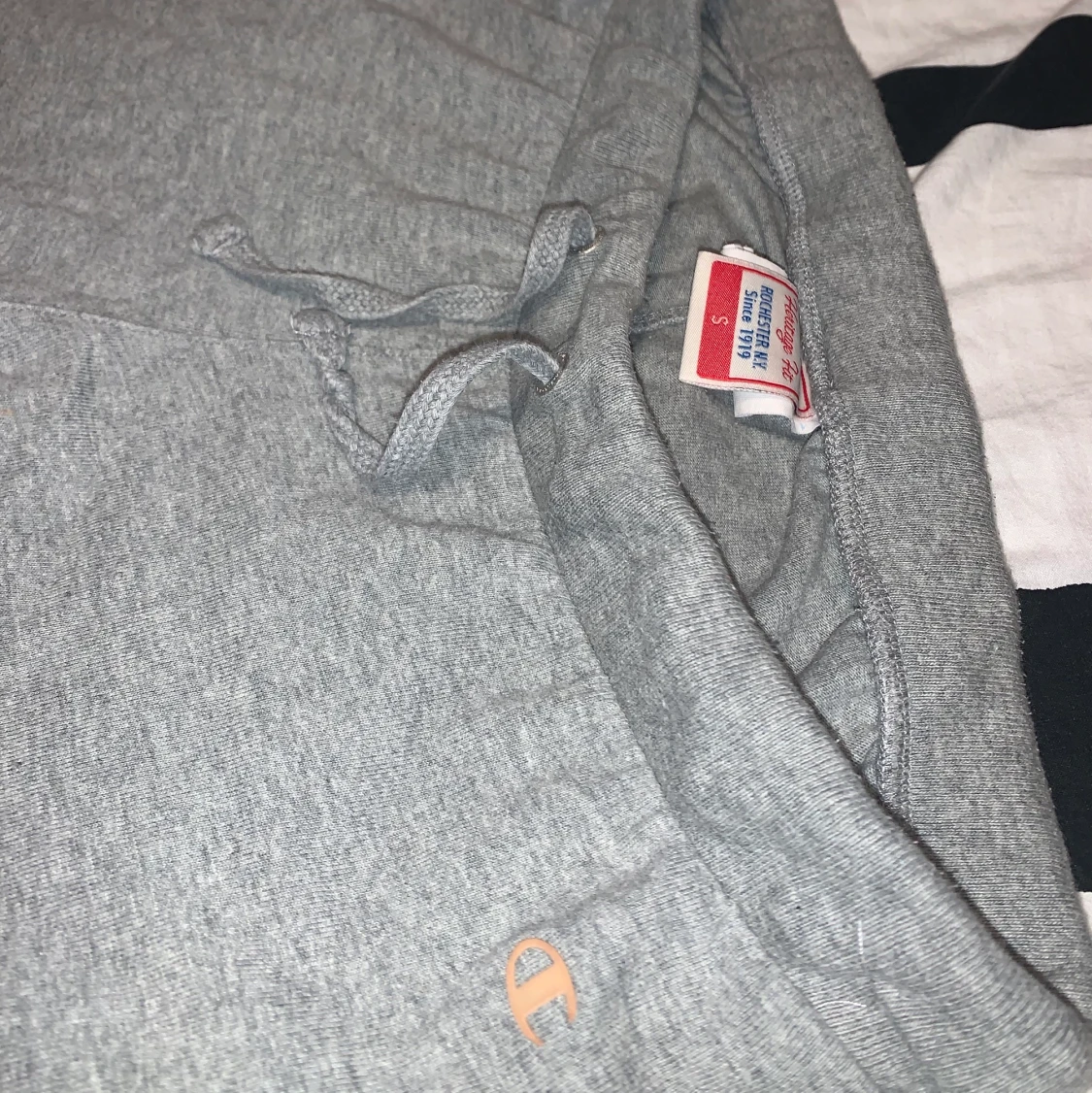 Gråa mjukisbyxor - 91