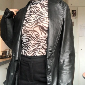 zebra randig mesh!! - 70-tals aktig zebrarandig långärmad mesh.