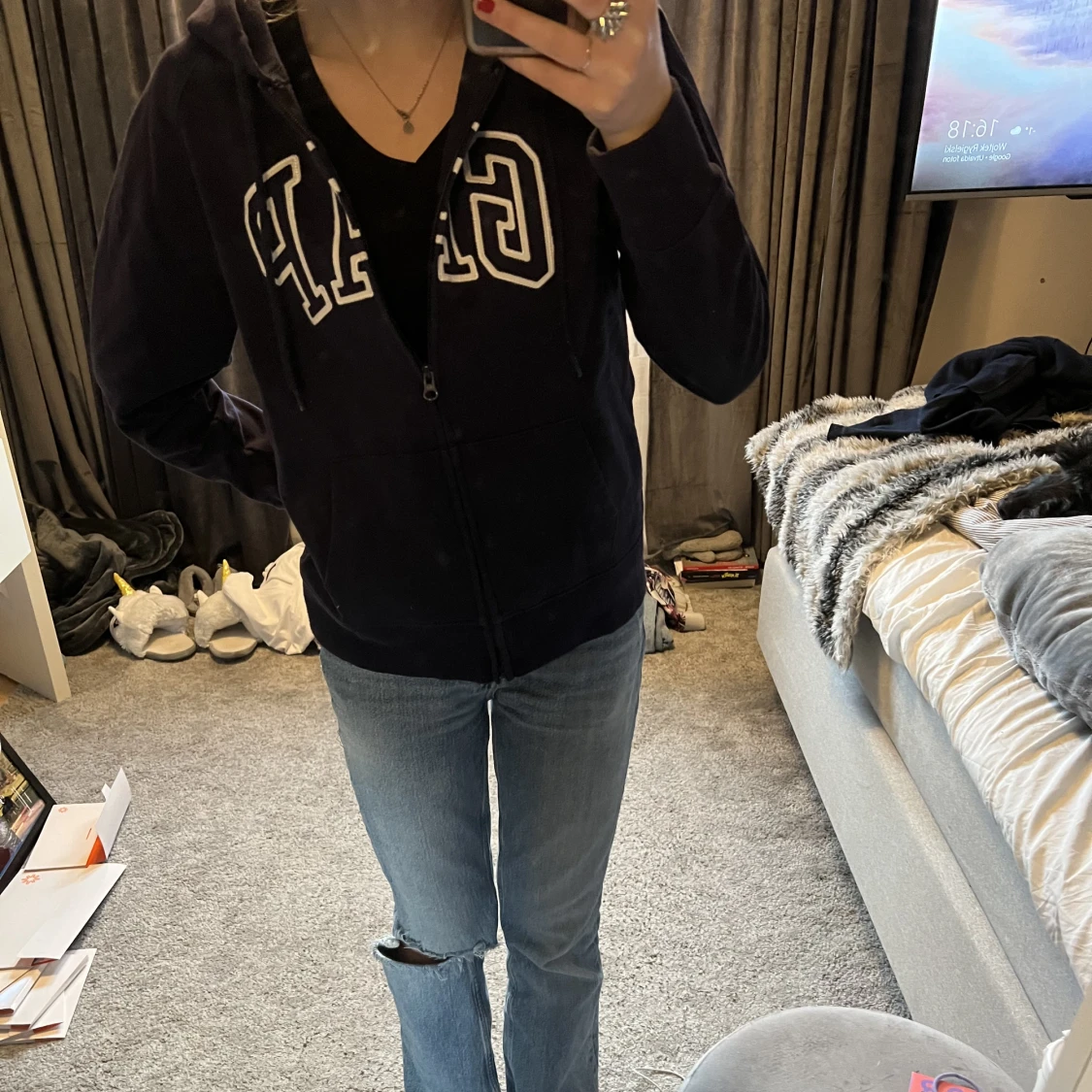 Gap hoodie - 91