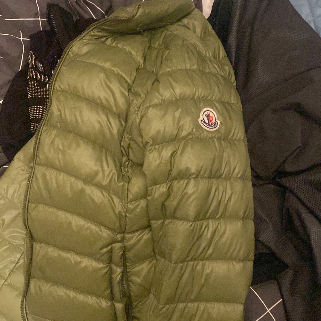 Moncler jacka  - 90