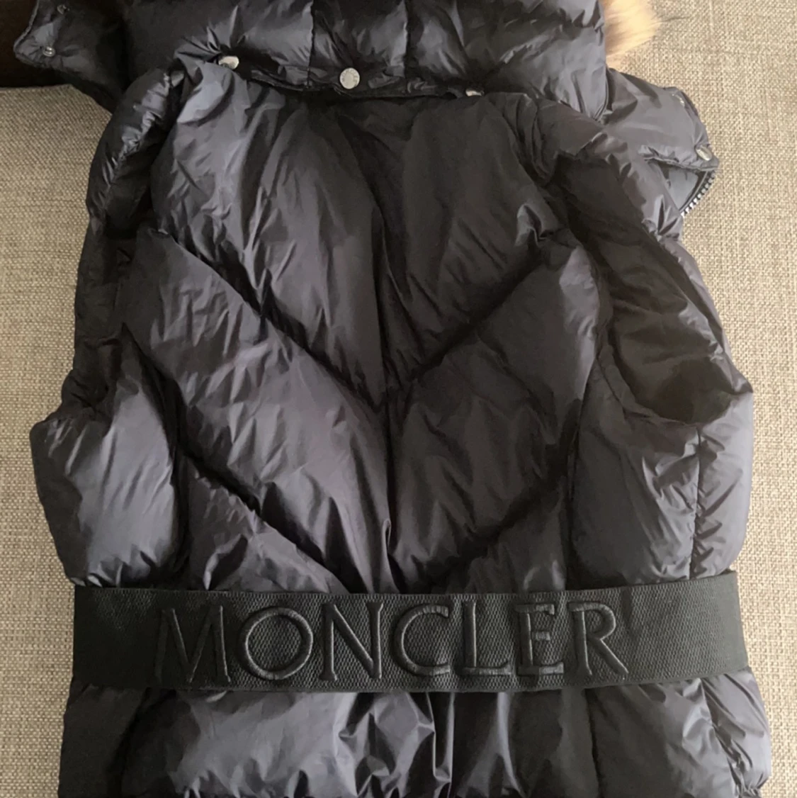 Moncler väst  - 90