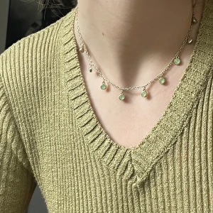 Halsband - Guldigt halsband från Snö of sweden. Knappt använt så i väldigt bra skick! Justerbar kedja🧡