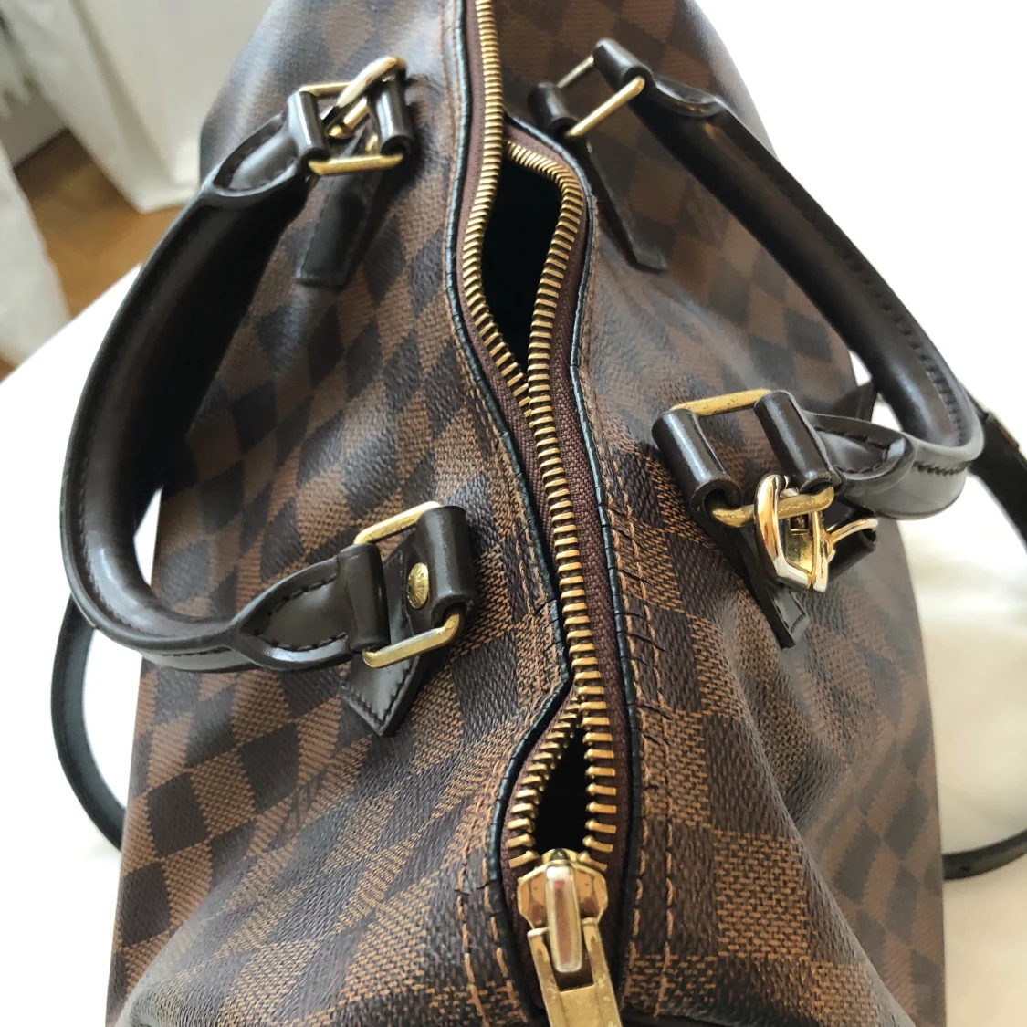 LV